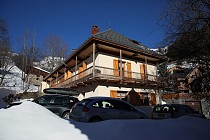 Chalet Milliat - parkeerplaats en buitenkant van het chalet